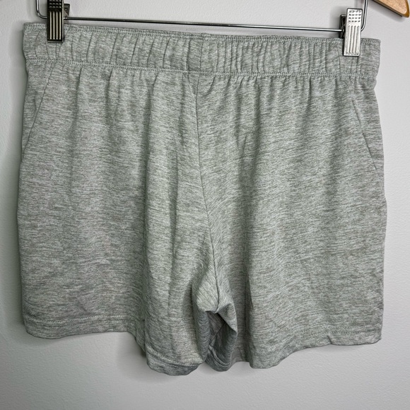 Liberty Pro Women's Athletic Shorts with Zippered Pockets Size Small Used GHV4 - Picture 3 of 4